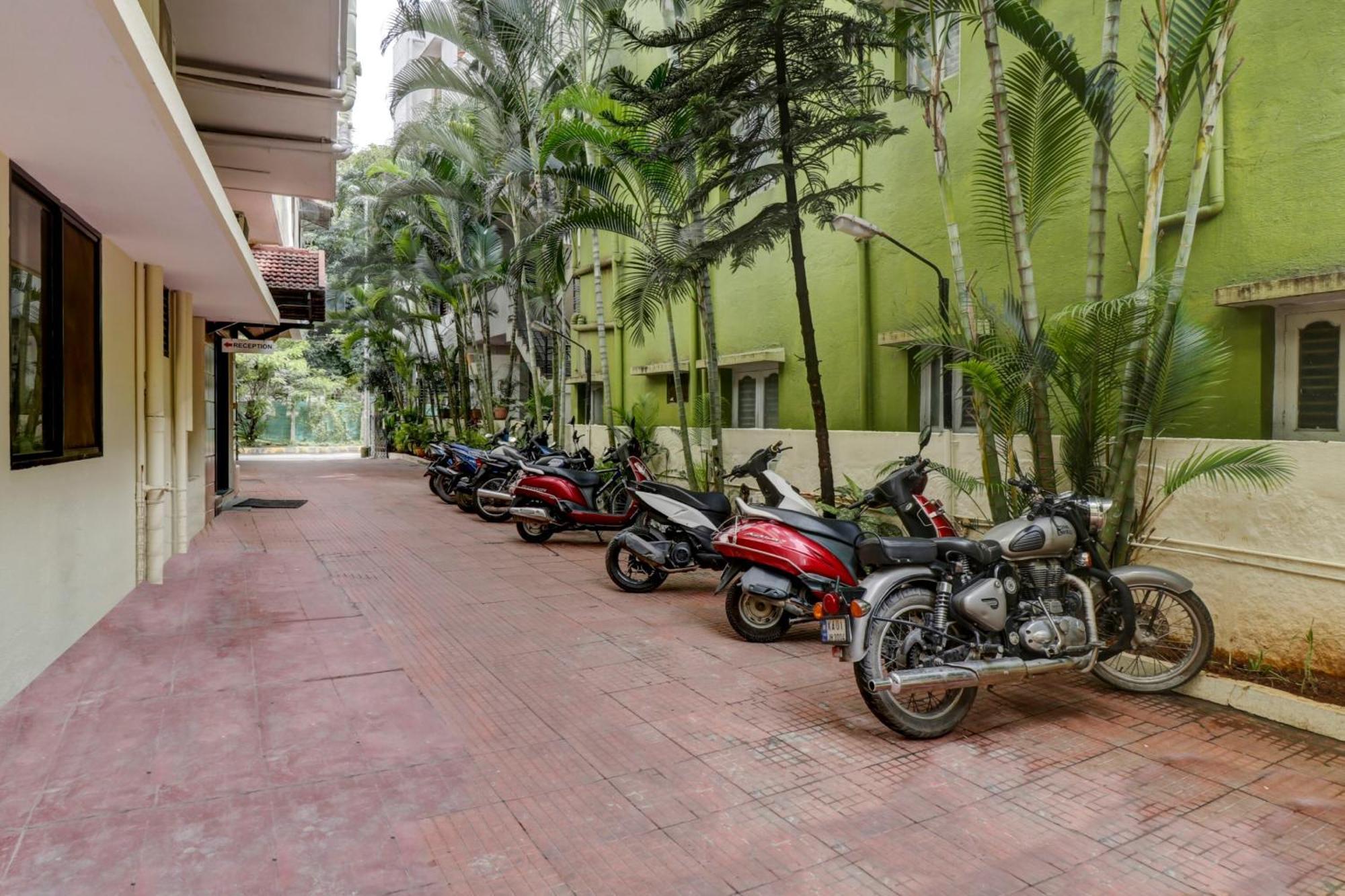 Super Collection O Green View Homes Near Nexus 벵갈루루 외부 사진